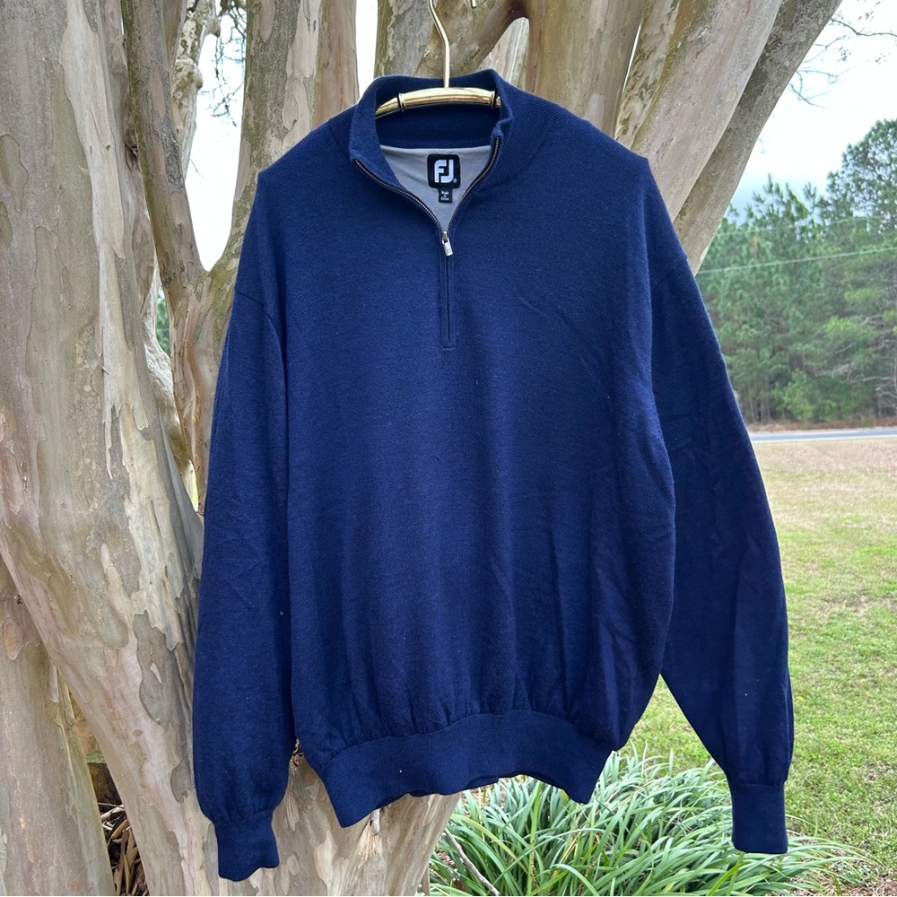 FootJoy Golf navy blue long-sleeved quarter-zip pullover Lined sweater.